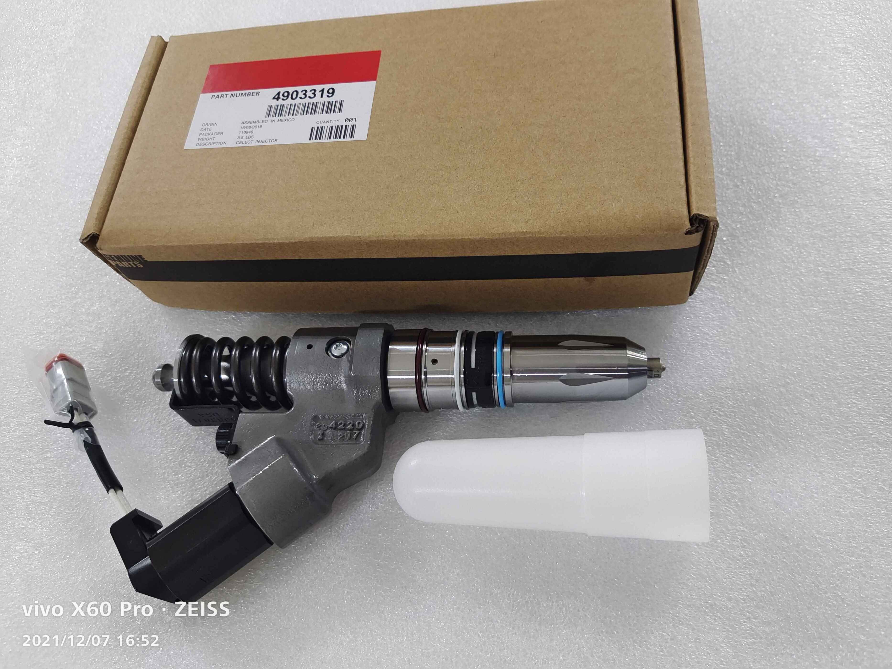 diesel fuel injector 4307547 3083863 3083849 for Cummins QSM11 ISM11 M11 Engine  common rail injector 4307547 3083863  3083849