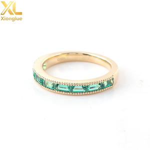 Anillo de Eternidad de Oro Amarillo de 10k, 14k, 18k con Corte Baguette de Moissanita, Estilo Vintage, Joyería Fina para Mujer - Product Image 1