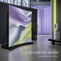 Flexibles LED-Wandpanel P2.5 Faltbarer Weicher LED-Bildschirm 4K Auflösung 1200cd Helligkeit Bodenständer-Montage für Innenausstellungen