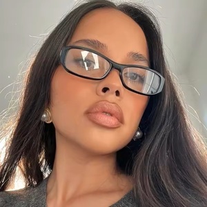 Lunettes rectangulaires élégantes et modernes pour <span class=keywords><strong>femme</strong></span> 2026, motif léopard ambre, design minimaliste chic et élégant, légères, polyvalentes et confortables - Product Image 3
