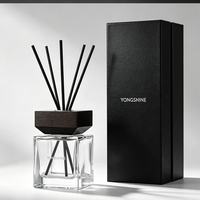 Diffuseur de parfum en verre transparent carré rechargeable de différentes tailles (50 ml, 100 ml, 150 ml)