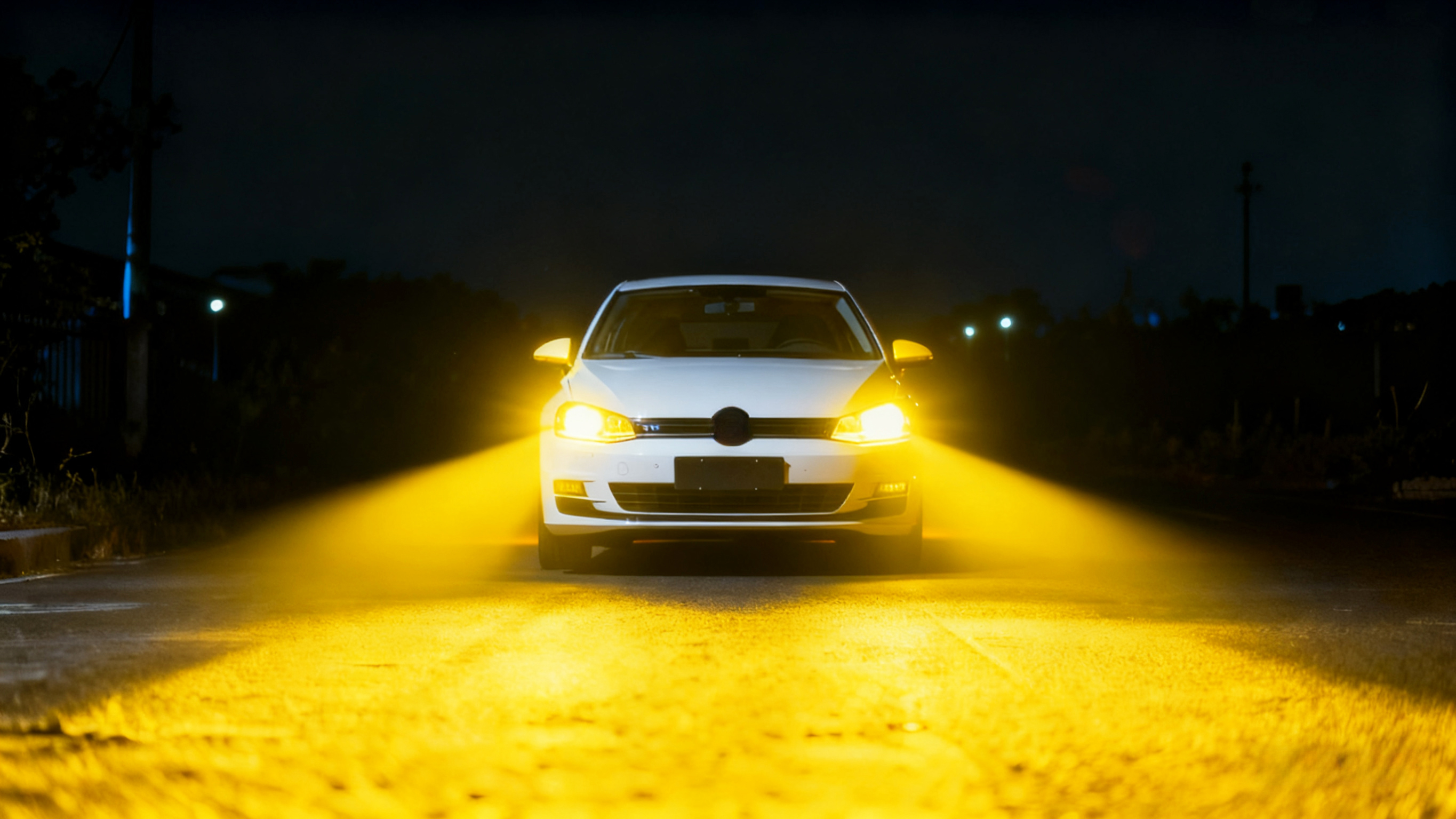 Jaune
