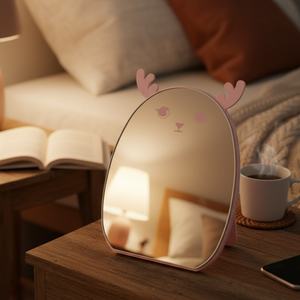 Espejo Cosmético con Diseño de Ciervo de Dibujos Animados, Espejo de Maquillaje Ajustable con Color Personalizado Exquisito - Product Image 6