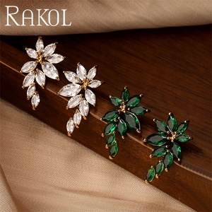 EP5604 lacor ต่างหูแฟชั่นสำหรับผู้หญิง2023เพทายหยดน้ำสีเขียวสีสันสดใส - Product Image 1