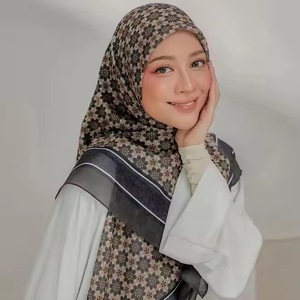 Hight Qualidade Cachecol das Mulheres Muçulmanas <span class=keywords><strong>Hijab</strong></span> Respirável Macio Fino Capa De Cabeça Longa Verão 80s Voile Printrd - Product Image 4