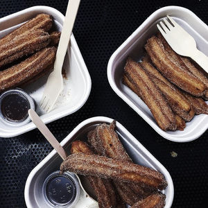 Großhandel Lebensmittel Servier geschirr Quadrat Bagasse Papp teller 9 Zoll Bagasse Rechteck platte - Product Image 3