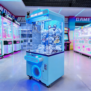 Crea momentos dignos de ser publicados en redes sociales con una moderna máquina de peluches y juegos interiores fotogénicos que los invitados adoran compartir. - Product Image 5