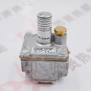 Vanne régulatrice de pression Maxitrol R400ZM Rp3 8 pour gaz naturel, gaz de charbon, électromagnétique, norme américaine - Product Image 2