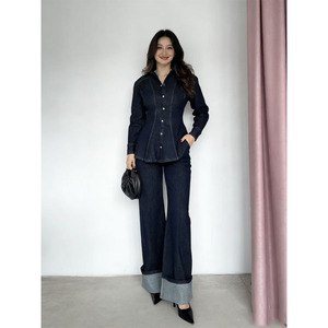 Completo Casual da <span class=keywords><strong>Donna</strong></span> in Denim a Tinta Unita, 2 Pezzi, <span class=keywords><strong>Camicia</strong></span> a Maniche Lunghe con Colletto e Decorazione a Bottoni, Adatto per la Primavera - Product Image 1