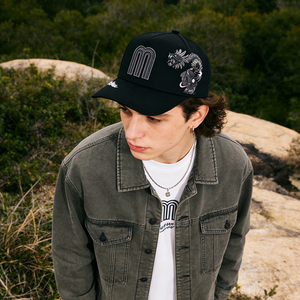 Casquette de baseball noire brodée dragon en gros, logo personnalisé, 5 panneaux, réglable, streetwear, unisexe, flanelle de haute qualité - Product Image 3