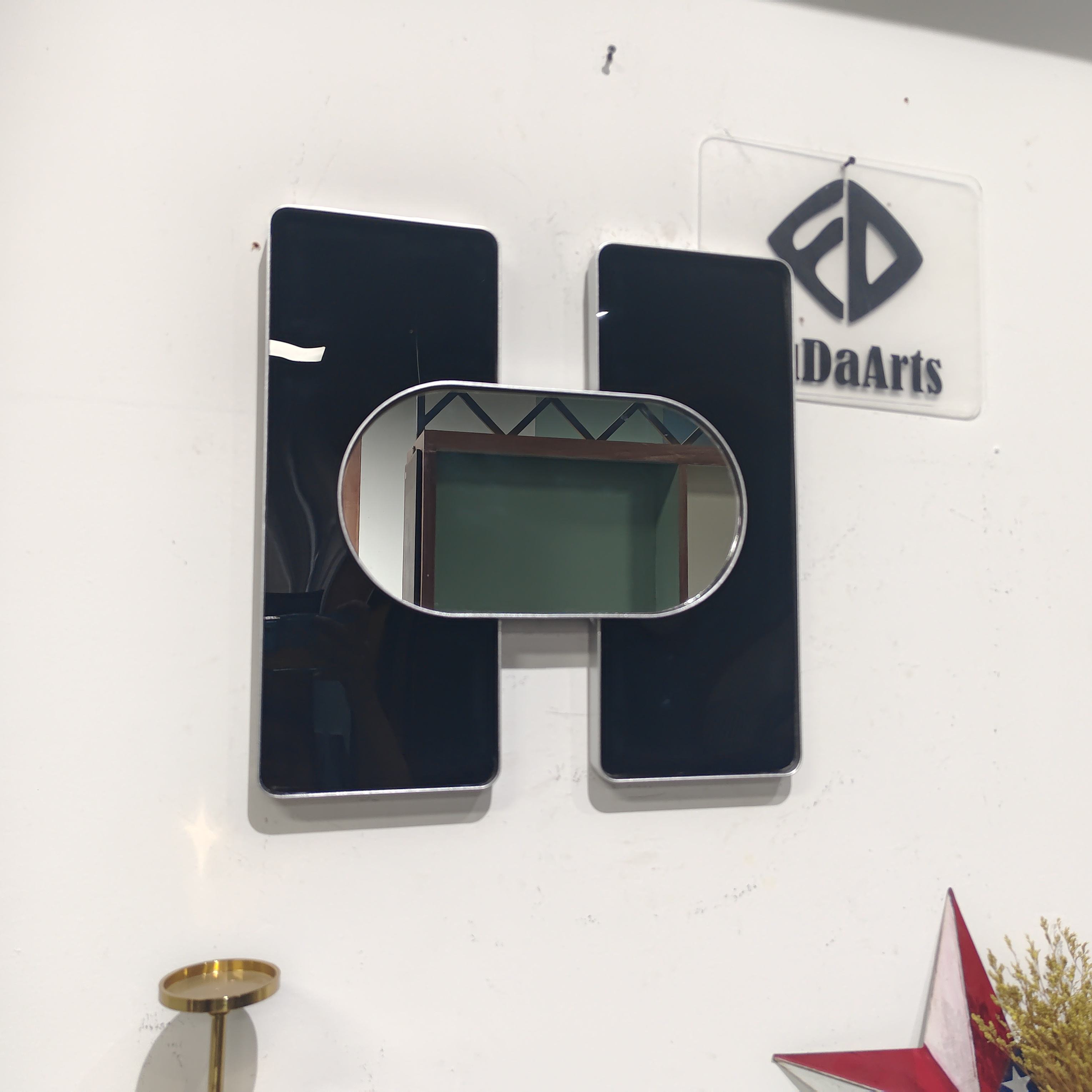 black Acrylic with silver frame FUDA790-40