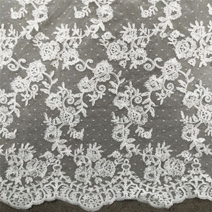 Tissu en dentelle brodée florale de haute qualité, soluble dans l'eau, pour vêtements, robes, textiles de maison, usage sexy pour mariage - Product Image 1