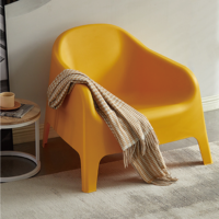 Chaise d'appoint nordique multi-usages en plastique avec base antidérapante, chaise de détente ergonomique pour café, villa, appartement