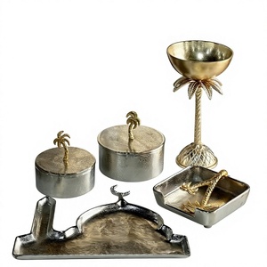 Ensemble de décoration en métal en forme de palmier Glam, porte-boîte à mouchoirs fait main, accessoires pour la maison - Product Image 1