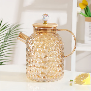 Carafe à eau froide en verre borosilicate de haute qualité, couleur ambre, avec couvercle en bambou, idéale pour les réceptions - Product Image 2