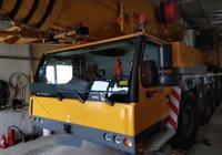 Grue de camion mobile de 200 tonnes LTM1200 Liebherr d'occasion de haute qualité 200 tonnes Vente de machines de construction incluse Moteur de moteur de pompe