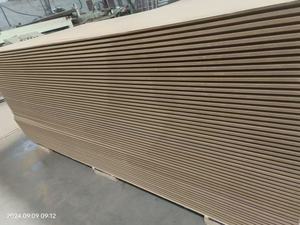 Ventas calientes 12mm 15mm 18mm blanco melamina <span class=keywords><strong>ranurado</strong></span> MDF <span class=keywords><strong>tablero</strong></span> <span class=keywords><strong>ranurado</strong></span> MDF - Product Image 3