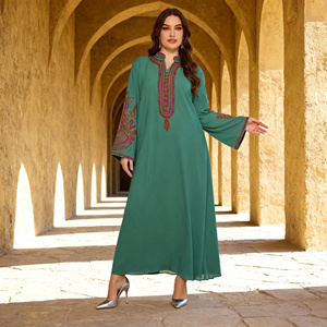 Abaya de Lujo de Poliéster con Bordado Premium para Mujeres Musulmanas, Vestido Elegante, Diseño Personalizado, Proveedor Mayorista OEM - Product Image 2