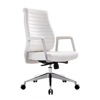 Chaise de bureau de direction moderne de luxe à dossier haut en cuir synthétique blanc pour les personnes de grande taille avec hauteur réglable