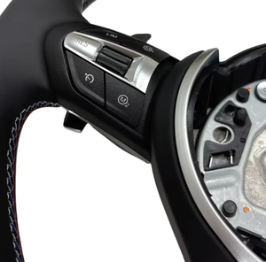 Volante Deportivo de Cuero Completo para <span class=keywords><strong>BMW</strong></span> <span class=keywords><strong>Serie</strong></span> 5 F10, Actualización de Rendimiento con Palanca de Cambios, con Pequeña Imperfección Cosmética - Product Image 2