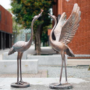 Escultura de grulla de bronce de imitación de fibra de vidrio, resistente a la intemperie, para decoración de jardín y paisaje exterior, escultura de pájaro independiente. - Product Image 2