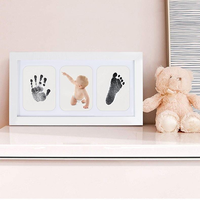 Cadre personnalisé OEM/ODM en MDF écologique pour empreintes de mains et de pieds de bébé, cadre souvenir sans encre pour nouveau-né, marque privée pour marques de bébés