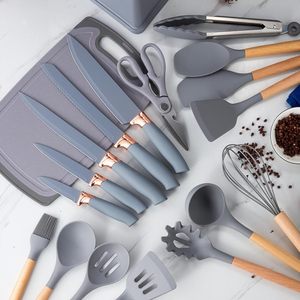 Kitchen <b>Tool</b> Set 2025 New Style 19-Piece Eco-Friendly Black Green Pink Gray <b>Silicone</b> Wood Hand Grip Kitchen Utensils Set - Product Image 4