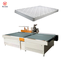 Machine à coudre automatique pour la bordure de matelas avec tête Singer, idéale pour la fabrication de matelas et la pose de bandes de bordure.