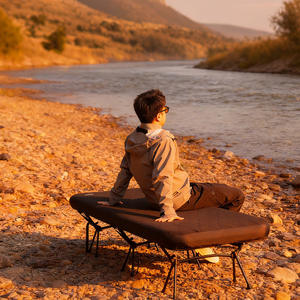 Cama de Campaña Plegable Portátil con Colchón Inflable, Altura Ajustable, Multiusos para Camping, Oficina y Hogar - Product Image 1