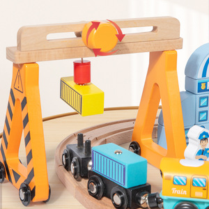 Qiaike 90-teiliges Montessori Buchen-Holz Elektrische Eisenbahn-Set Spielzeug STEM Eisenbahn-Spielset Geschenke Großhandel - Product Image 3