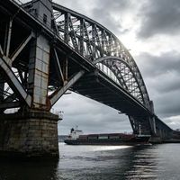 Puente de Arco de Acero de Alta Resistencia para Aplicaciones de Transporte Industrial y Carreteras