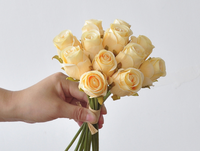 Bouquet de roses artificielles Vcare en soie – Fait main, toucher naturel, design floral moderne pour mariage, décoration intérieure et accessoires photo