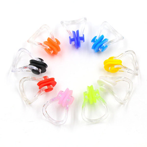 Pinzas Nasales para Natación, 10 Colores, Silicona Suave, para Niños y Adultos, Uso en Deportes Acuáticos - Product Image 1