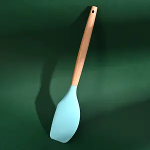 Vente en gros de 19 ustensiles de cuisine ustensiles en silicone planche à découper ensemble de rangement manche en bois seau couteau antiadhésif ensemble d'ustensiles de cuisine