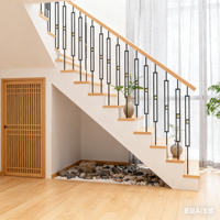 Décoration d'intérieur au design moderne, garde-corps d'escalier de forme carrée noire mate, balustrades en fer forgé pour balcon
