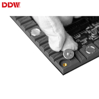 Panel LED Flexible Magnético de Mantenimiento Frontal Personalizado, Módulo LED Flexible de Alta Definición P1.5-P2.5, Pantalla Cilíndrica Creativa para Tiendas Minoristas y Aeropuertos