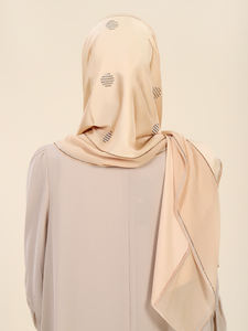 Pañuelo largo de gasa suave con pedrería al por mayor, chal de moda musulmán, hiyab, pañuelos para la cabeza para mujer, pañuelo islámico prémium - Product Image 4