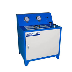 Banc d'étalonnage de vanne de bouteille de bouteille de Tseting de bouteille de Shineeast pour l'essai de bulle d'étanchéité de bouteille de gaz et de valve - Product Image 1