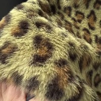 Housse de coussin tendance motif guépard en fausse fourrure, coussin décoratif moelleux et doux pour canapé, salon et chambre à coucher – Ventes flash