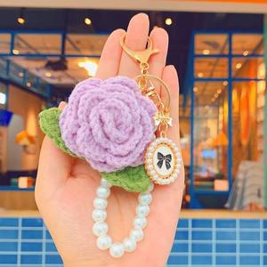 2025 Hot Sales Handmade Lã De Malha Flor Keychain Pérola Charme Crochet Rose Bag Pingente Mulheres Menina Presente Popular Pérolas Chaveiro - Product Image 2
