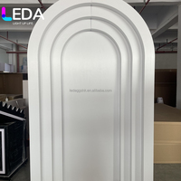 Arche de mariage en acrylique LEDA Hot White Step Arch pour événements et fêtes, avec bande lumineuse LED