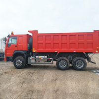 Camion benne basculante Sinotruck Sinotruk Howo 6X4 8X4 de 24 mètres cubes à vendre