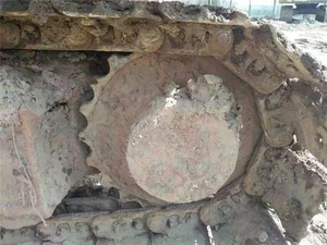 รถขุดขนาดเล็ก Komatsu PC60 มือสองปรับสภาพใหม่ สมบูรณ์สภาพเหมือนใหม่ กำลังแรง ขุดได้ดี - Product Image 4