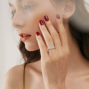 Trendy Luxe Mode Vrouwen Fijne Sieraden 2ct 2.0ct 2 Karaat 8Mm Zes Klauw Moissanite S925 Sterling Zilveren Trouwring - Product Image 3