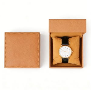 Nouvelle arrivée : Boîte à montre personnalisable en cuir PU rigide, boîte cadeau pour bijoux avec coussin en velours pour montre, logo personnalisé en relief, directement de l'usine - Product Image 3