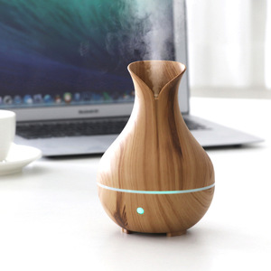 Difusor de Aroma con Aspecto de Madera YX-391, USB Tipo-C, Temporizador de 2-8 Horas, Luz LED, Humidificador de Aceites Esenciales para Interiores, Menos de 0.5L - Product Image 1