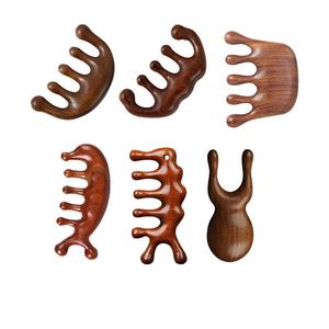 Peigne en bois de santal doré naturel Drague Méridiens et massage du cuir chevelu Design classique et à la mode Portable et durable - Product Image 1