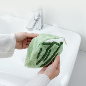 Toalla de Mano con Diseño de Animales Marinos, Buena Absorción de Agua, para Uso Doméstico Infantil, Resistente a la Decoloración, Diseño Colgable, Material de Felpa de Coral - Product Image 4