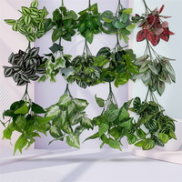 Plantes et verdure artificielles Décoration Feuilles artificielles en plastique Plante verte Petite décoration pour la maison et le marché Nouvel An chinois