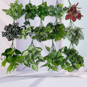 Plantes et verdure artificielles Décoration Feuilles artificielles en plastique Plante verte Petite décoration pour la maison et <span class=keywords><strong>le</strong></span> marché Nouvel An <span class=keywords><strong>chinois</strong></span> - Product Image 1